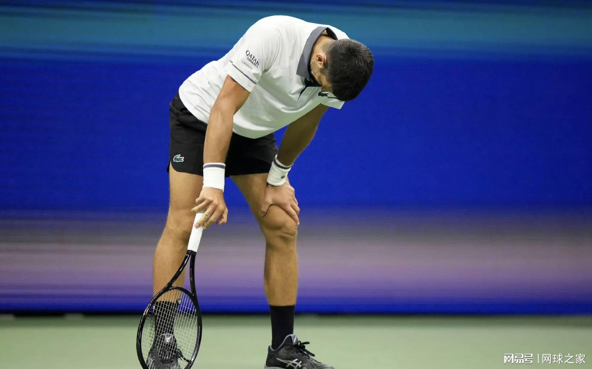 Góc Nhìn MMOO: Djokovic lần đầu dừng vòng 1 US Open sau 20 năm, từng nôn và mất nước, set quyết đị