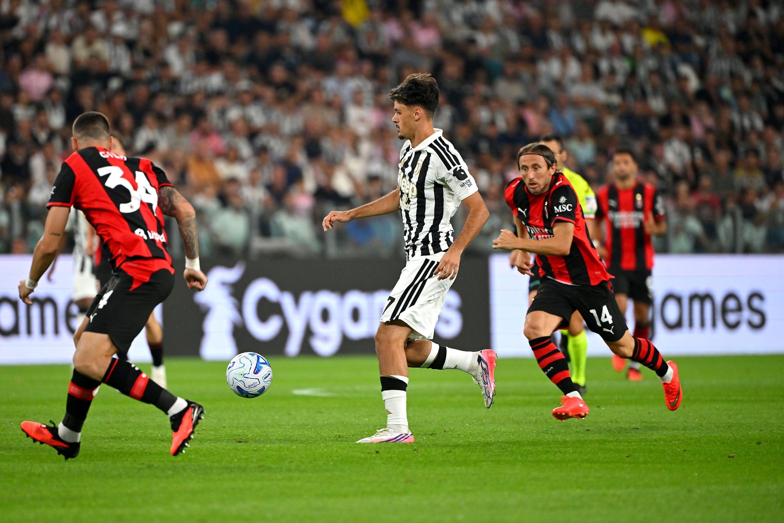 Góc Nhìn MMOO: Từ tháng 11/1973, Milan và Juventus lần đầu hòa liên tiếp ba trận Serie A