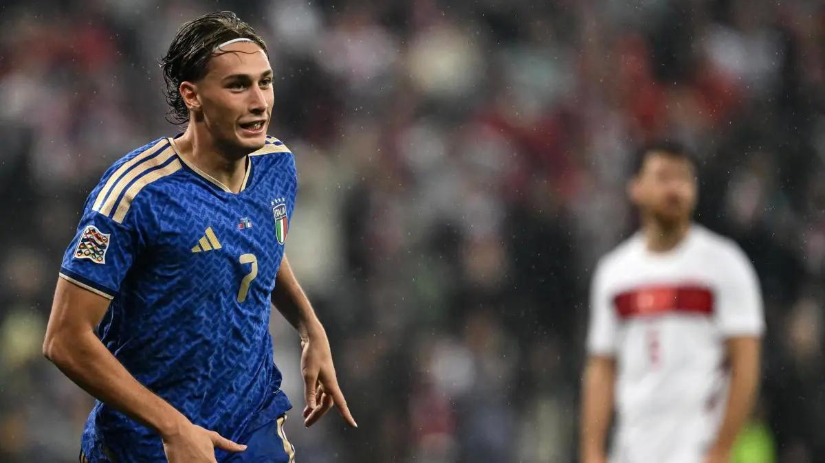 Góc Nhìn MMOO: Esposito anh cả: Rất xúc động khi thấy hai em trai đá chính cho tuyển Italia